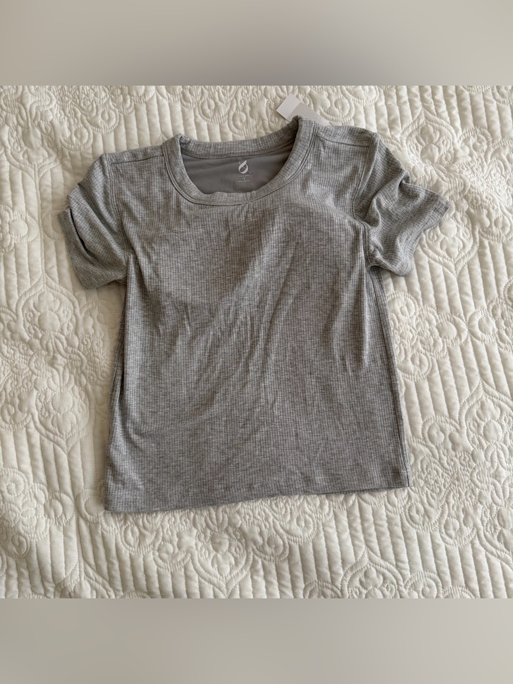 NWT Lou & Grey Ribbed Built-In Shelf Bra Short Sleeve Tee Heather Gray Size M